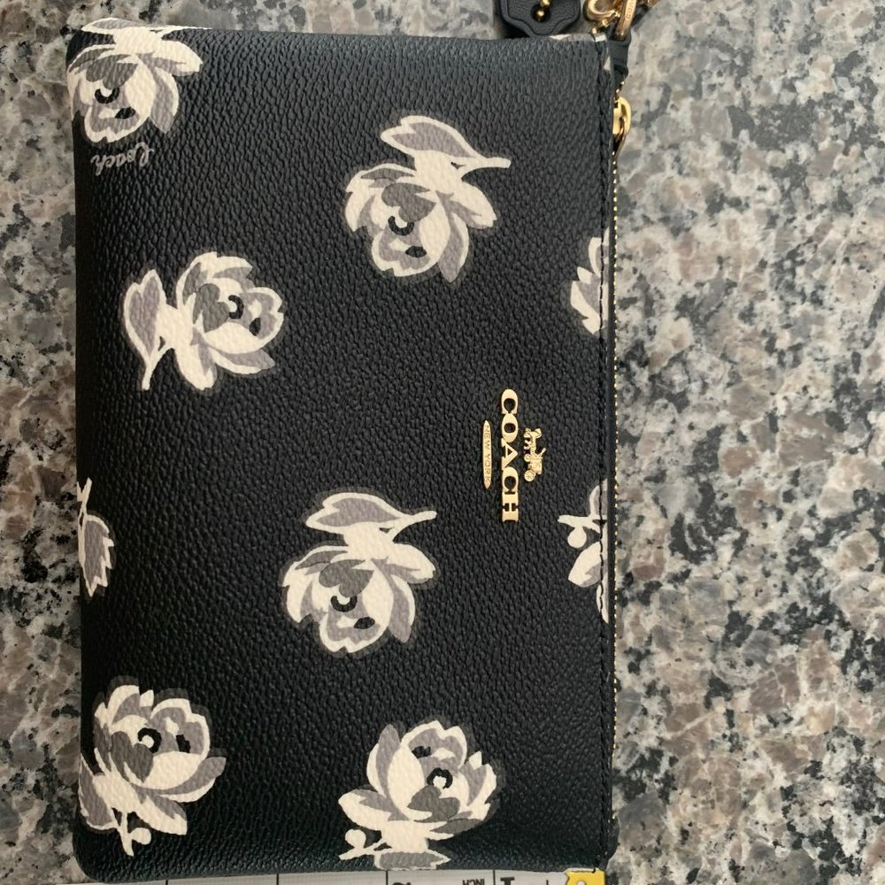 COACH Floral-Print Wristlet